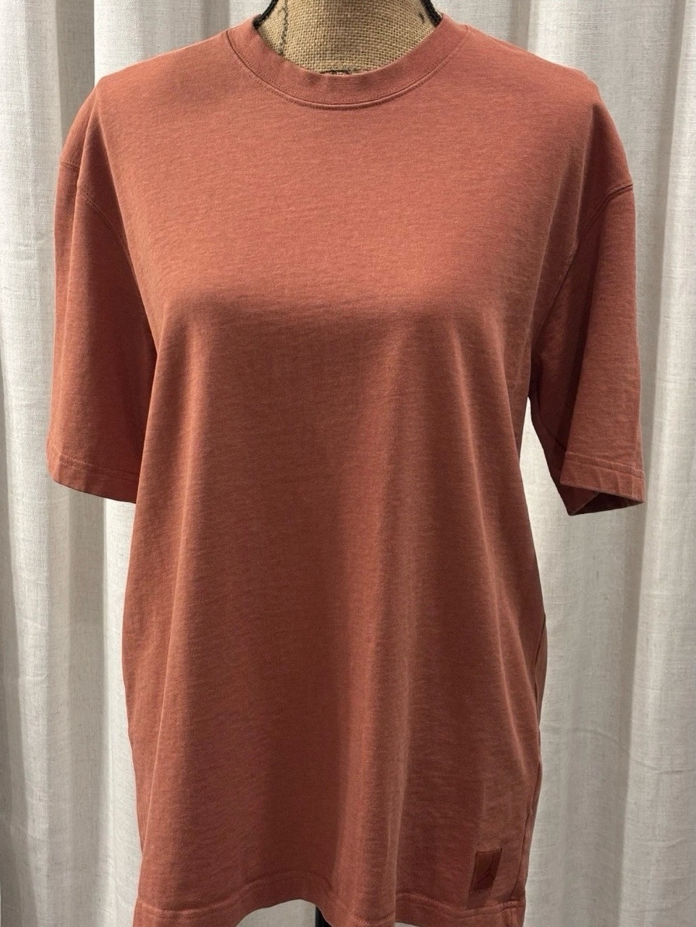 Nike Air Jordan Women's Essentials Tee Size Small FN5383-209 Rust